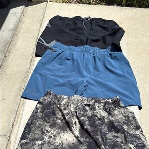 Under Armour Men's Shorts lot of 3 shorts  - size XL. Great Deal